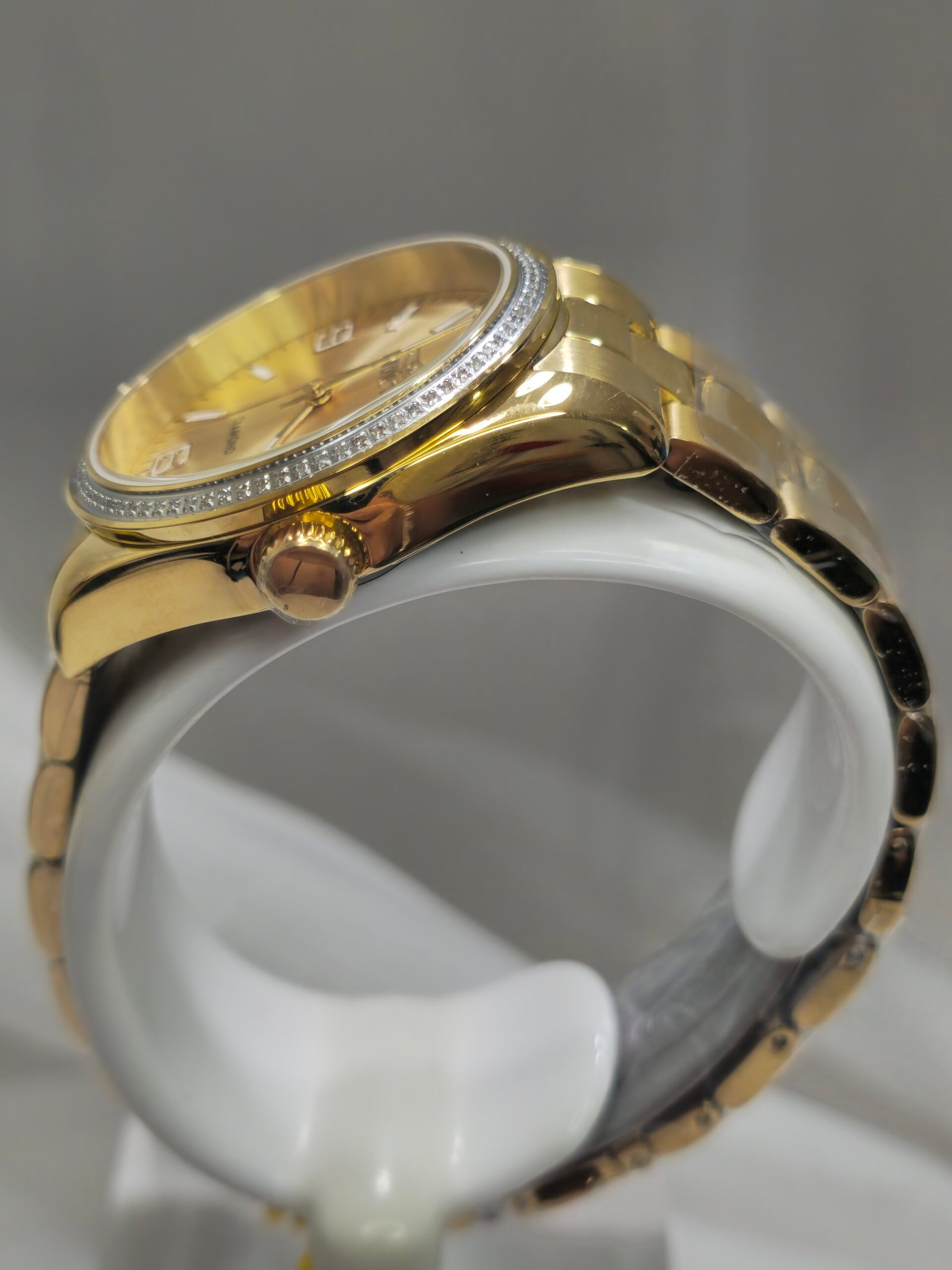 Invicta Elite Diamond 0.28 Carat Diamond Women's Watch - 36mm, Gold - Imagen 2